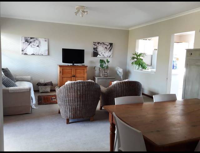 3 BEDROOM TOWNHOUSE RENTED IN LORRAINE